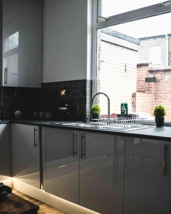Comfortable Home In Bolton Farnworth Eksteriør bilde