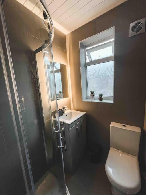 Comfortable Home In Bolton Farnworth Eksteriør bilde